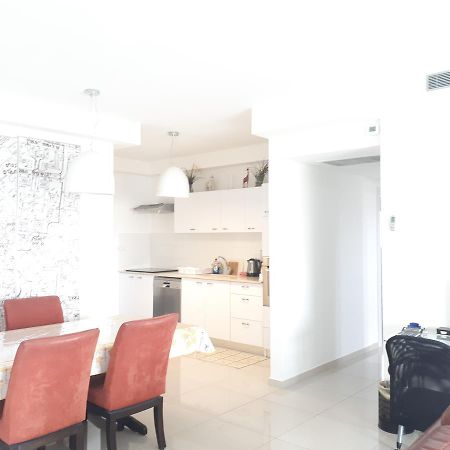Shave Tsion Apartment In The Center Ashdod Exteriör bild